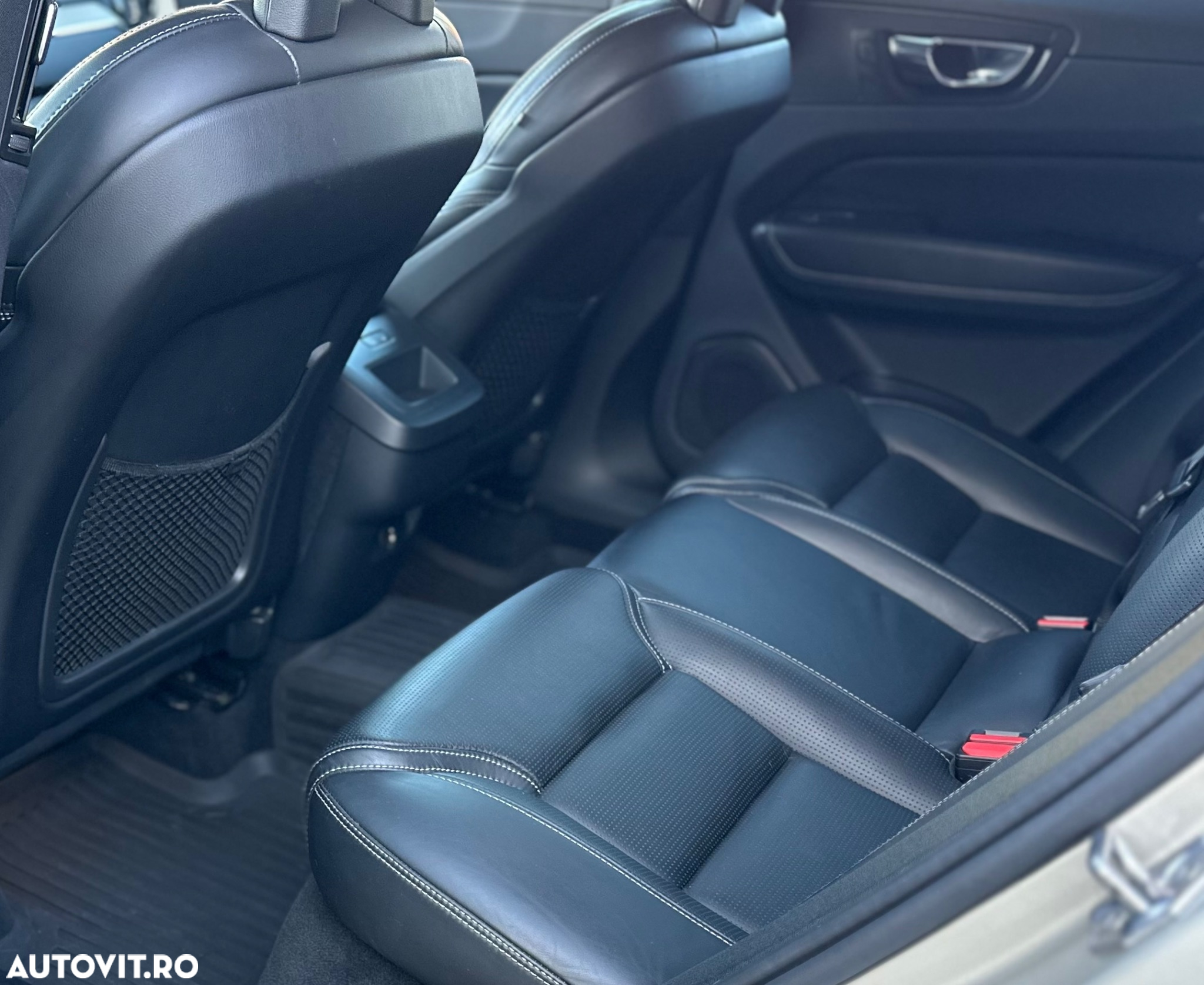 Volvo XC 60 D5 AWD Inscription - 12