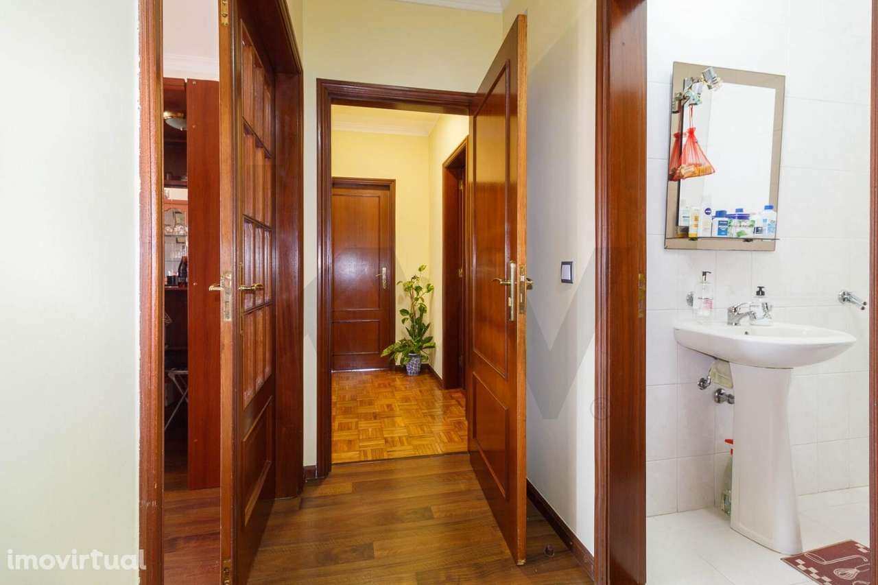 ✍Exclusivo T2 em Condomínio Fechado com Vistas Deslumbrantes – Gervi - Grande imagem: 3/28