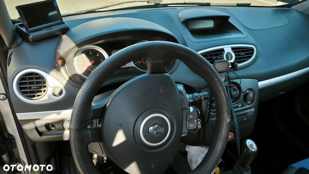 Renault Clio 1.5 dCi Authentique - 6