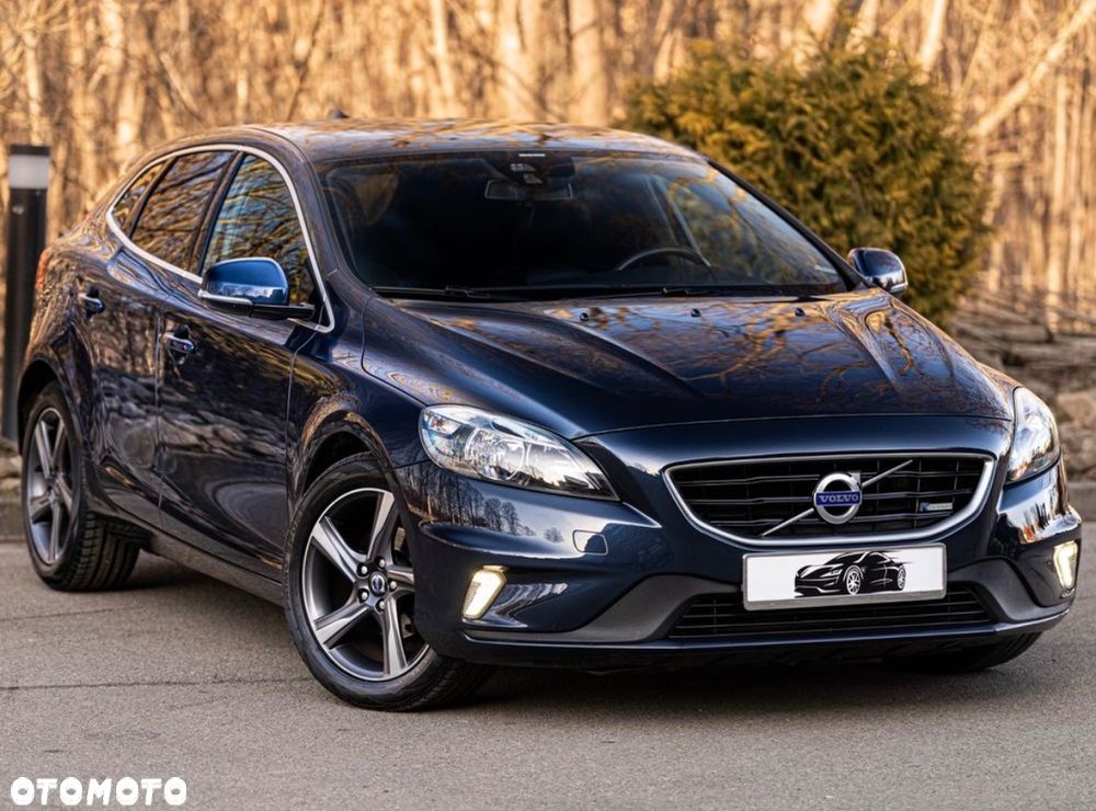 Volvo V40 D2 R-Design - 1