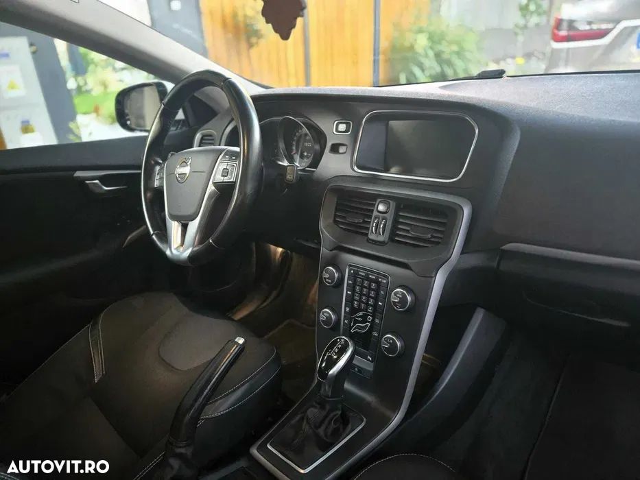 Volvo V40 D2 Aut. Momentum - 8