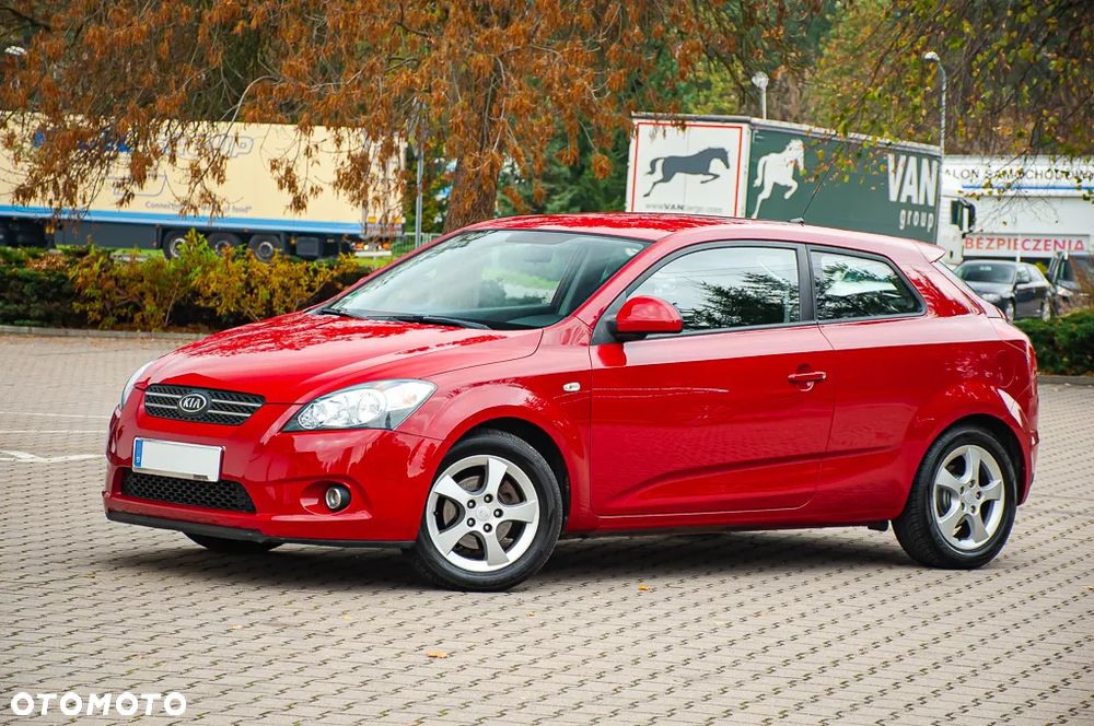 Kia ProCeed ver-pro-cee-d-1-6-comfort-plus - 14