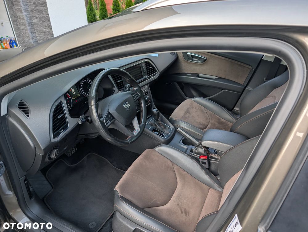 Seat Leon 2.0 TDI DPF Start&Stop DSG XCELLENCE - 11