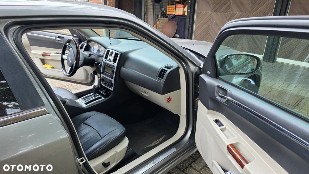 Chrysler 300C 2007 photo 4