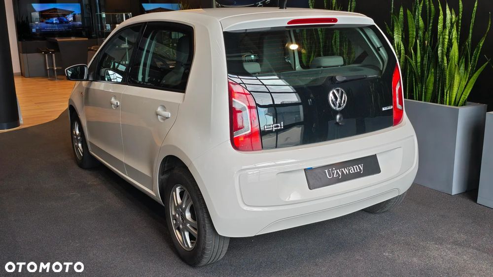 Volkswagen up! BlueMotion Technology move - 5