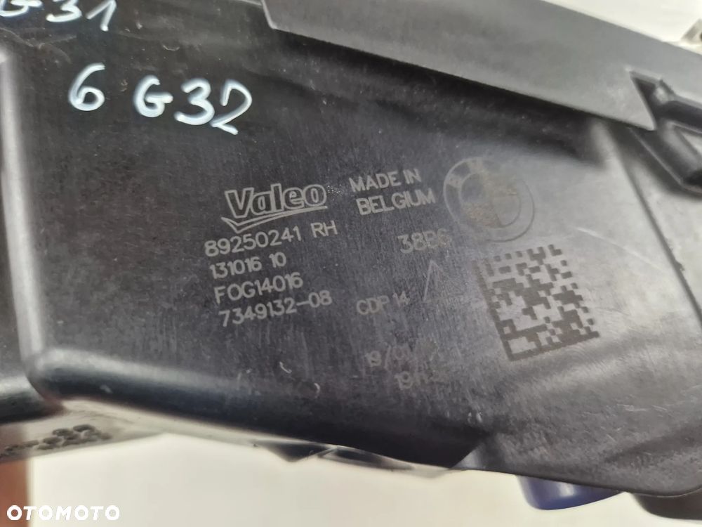 Prawy halogen DRL BMW 5 G30 G31 - 6