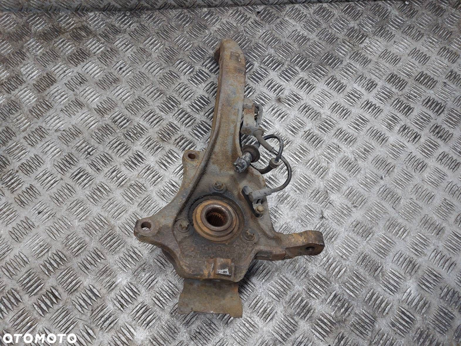 PIASTA ZWROTNICA PRAWY PRZÓD CHRYSLER SEBRING II 2.0 16V - 3