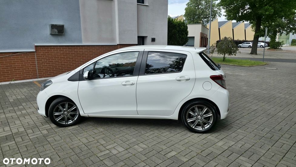 Toyota Yaris 1.33 Premium - 13