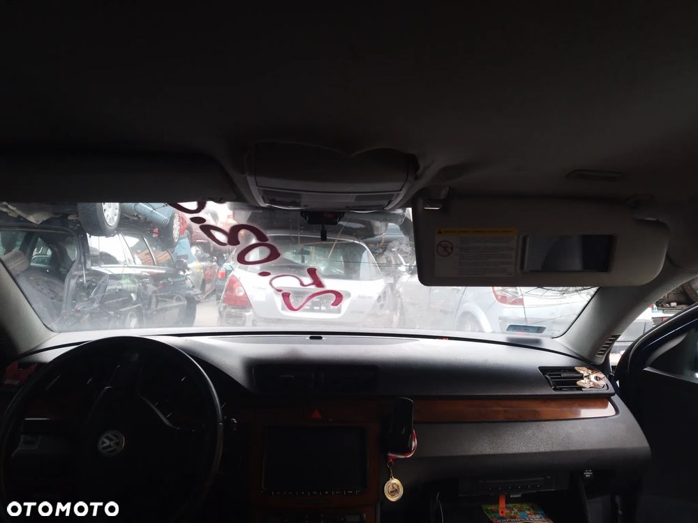 VW PASSAT B6 2.0 TDI BMP 05-09r - BŁOTNIK LEWY PRZÓD LC5E - 20