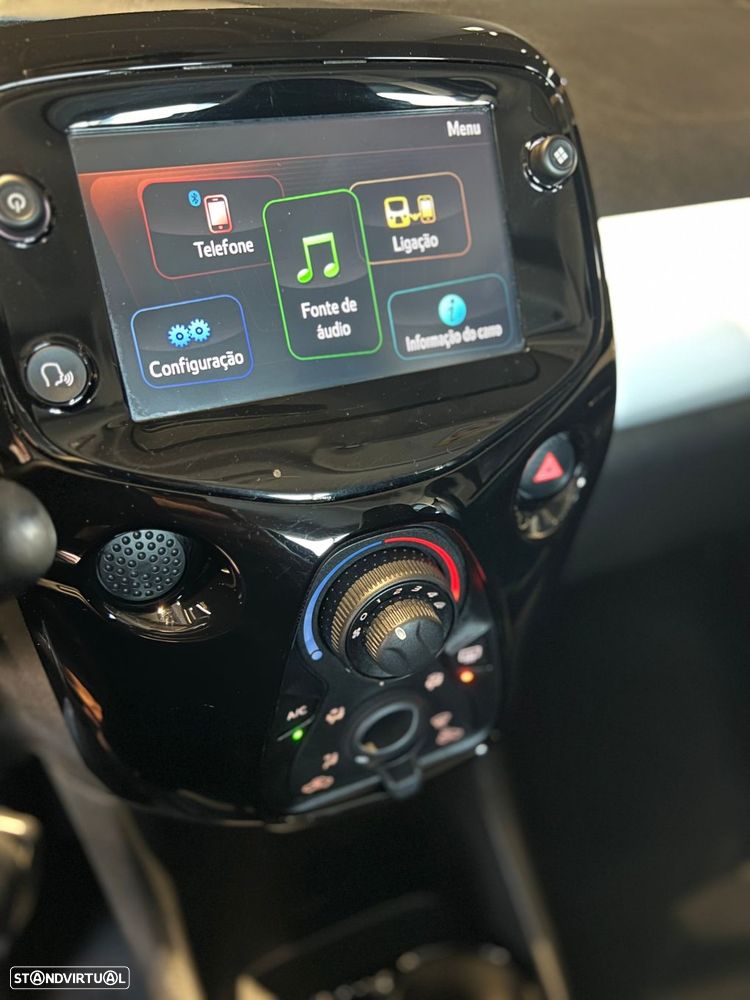 Peugeot 108 1.0 VTi Allure - 26