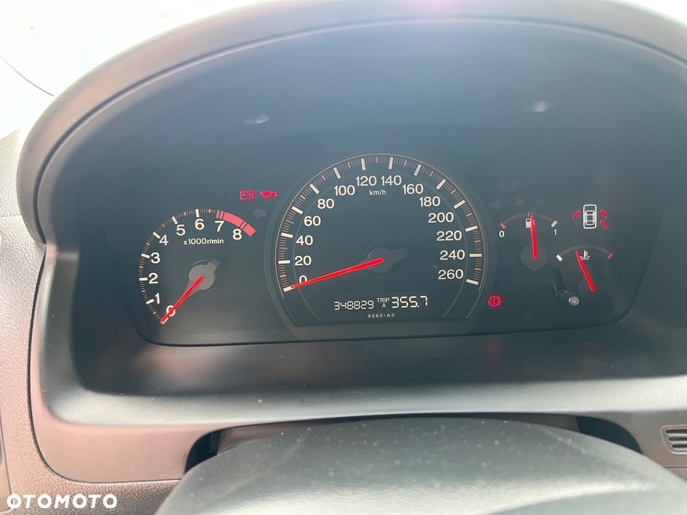 Honda Accord 2.0 Executive - 12