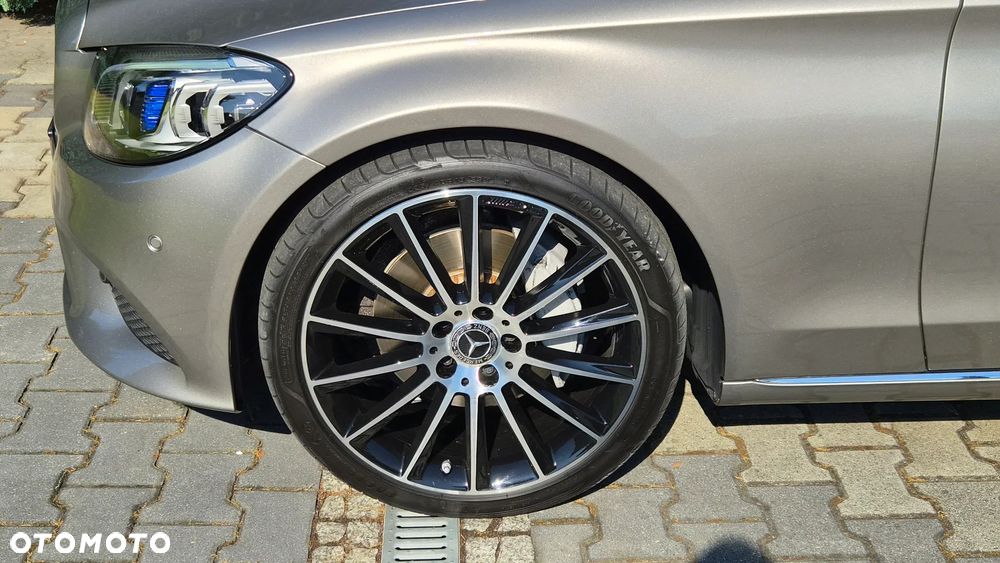 Mercedes-Benz Klasa C 300 d 9G-TRONIC Avantgarde - 16