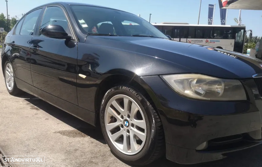 BMW 318 d - 11