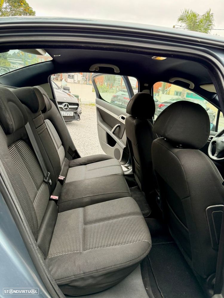 Peugeot 407 1.6 HDi Executive - 15