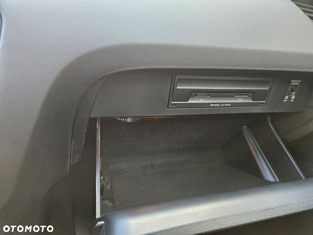 Skoda Octavia 1.6 TDI DSG Ambition - 26
