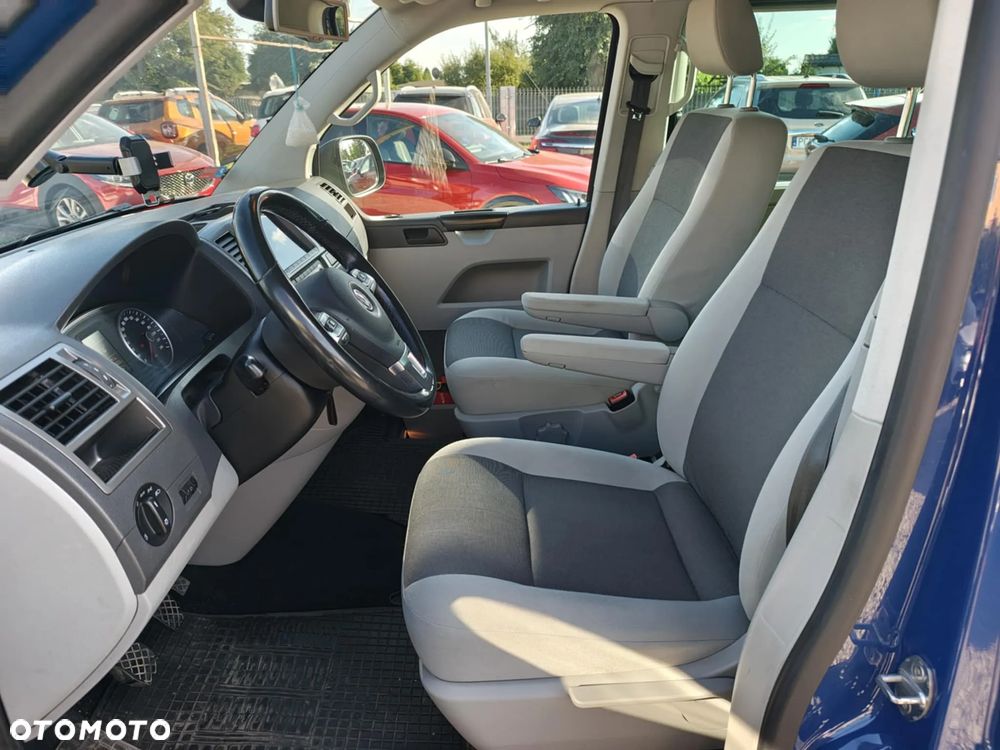 Volkswagen Caravelle - 16