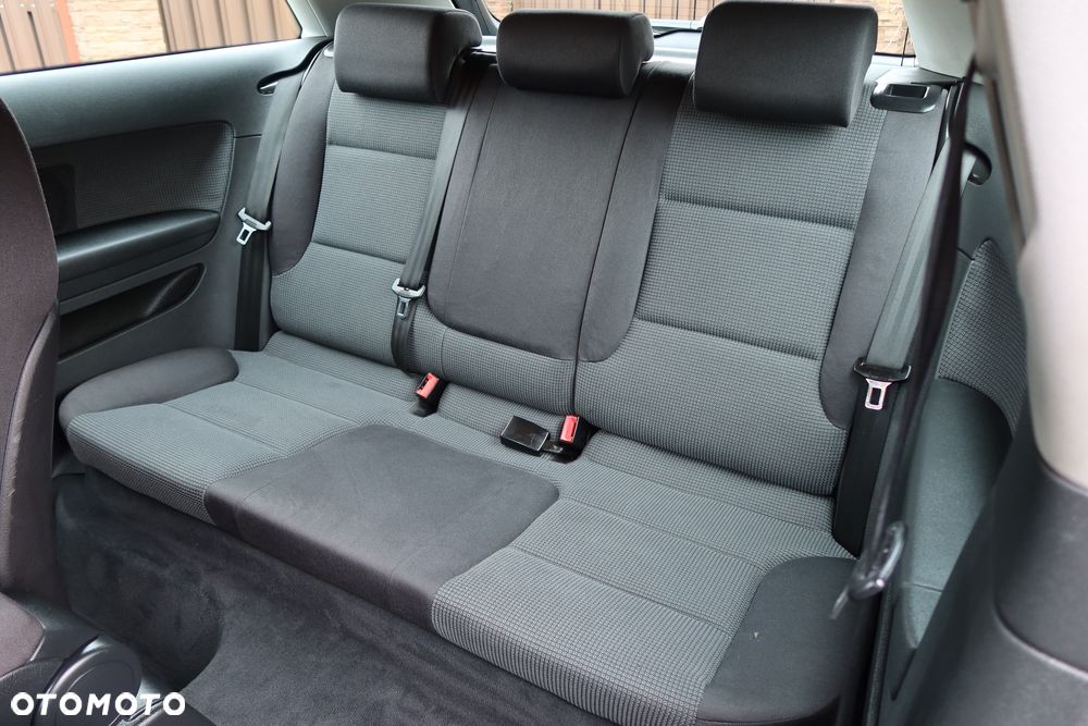 Audi A3 3-drzwiowe 1.6 Ambition - 11