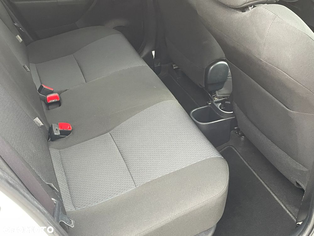 Toyota Yaris - 16