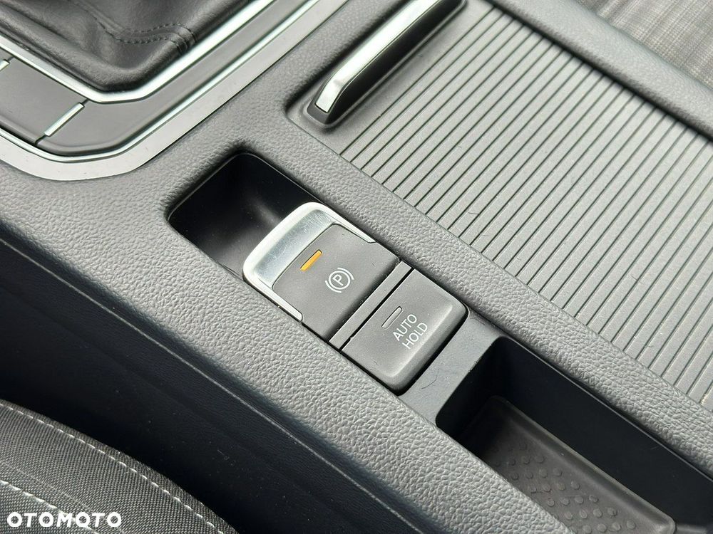 Volkswagen Passat 2.0 TDI EVO Business - 21