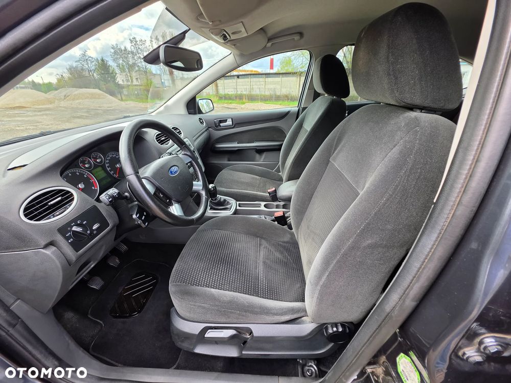 Ford Focus - 11