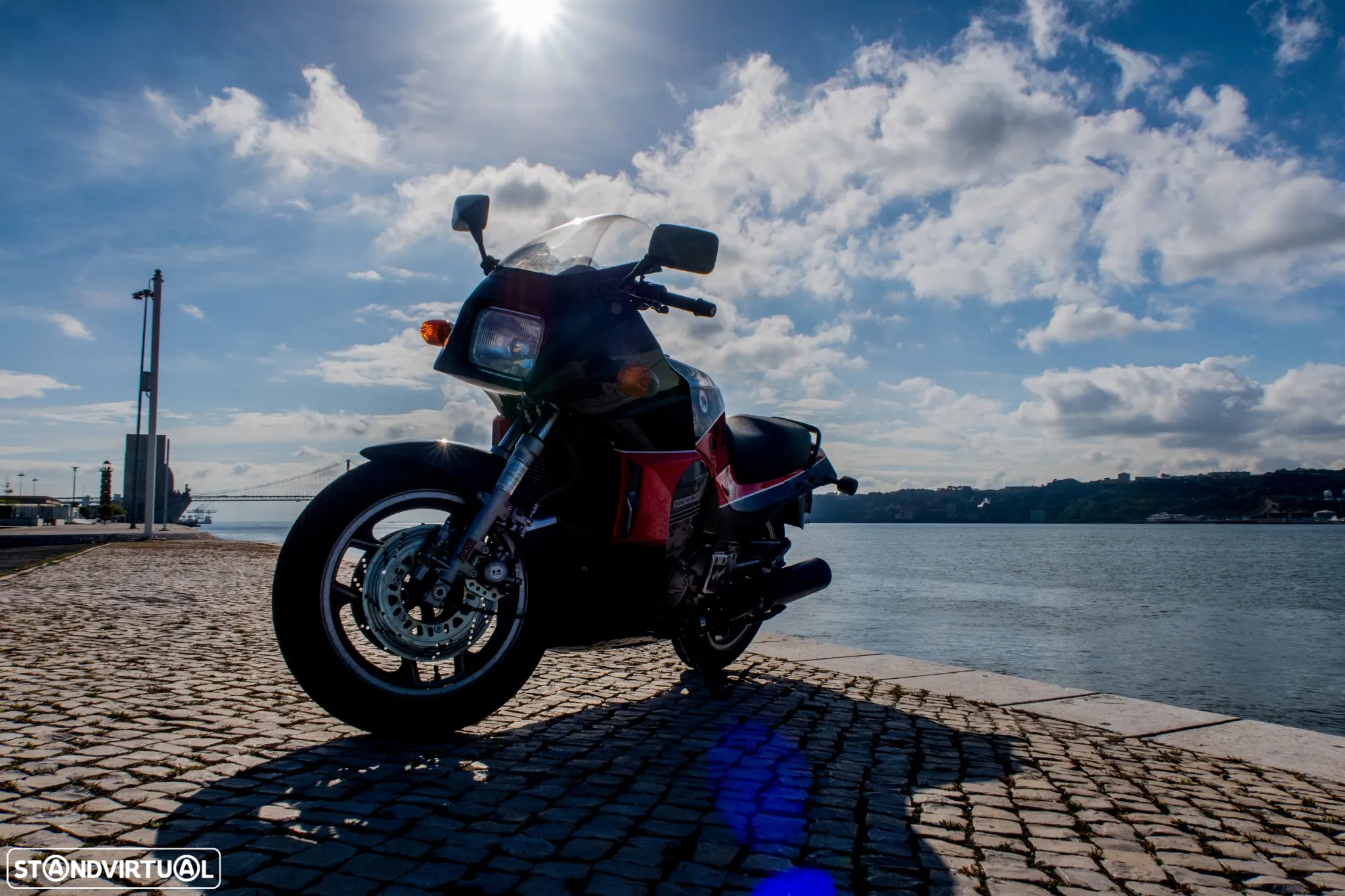 Kawasaki GPZ 900R - 4