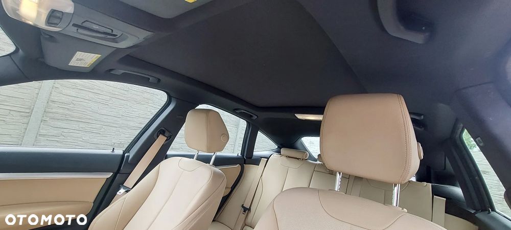 BMW 3GT 330i xDrive Sport Line - 23