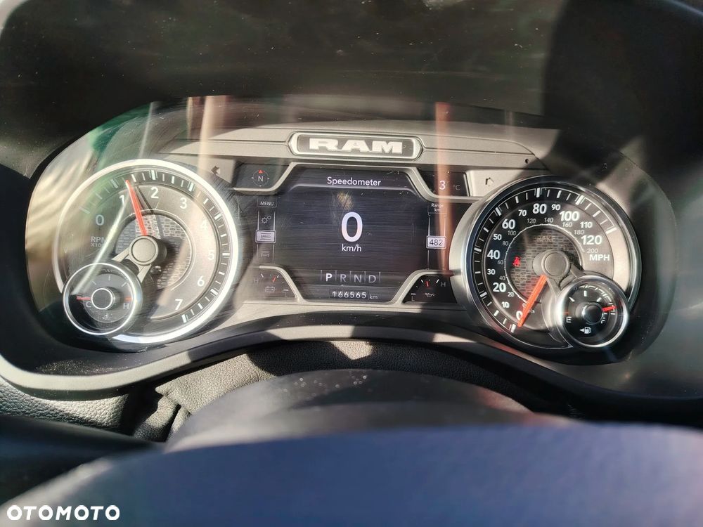 RAM 1500 5.7 Crew Cab Laramie - 16