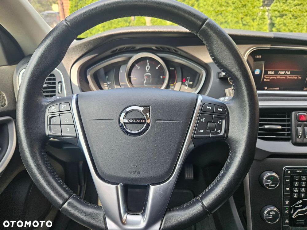 Volvo V40 D2 Momentum - 17