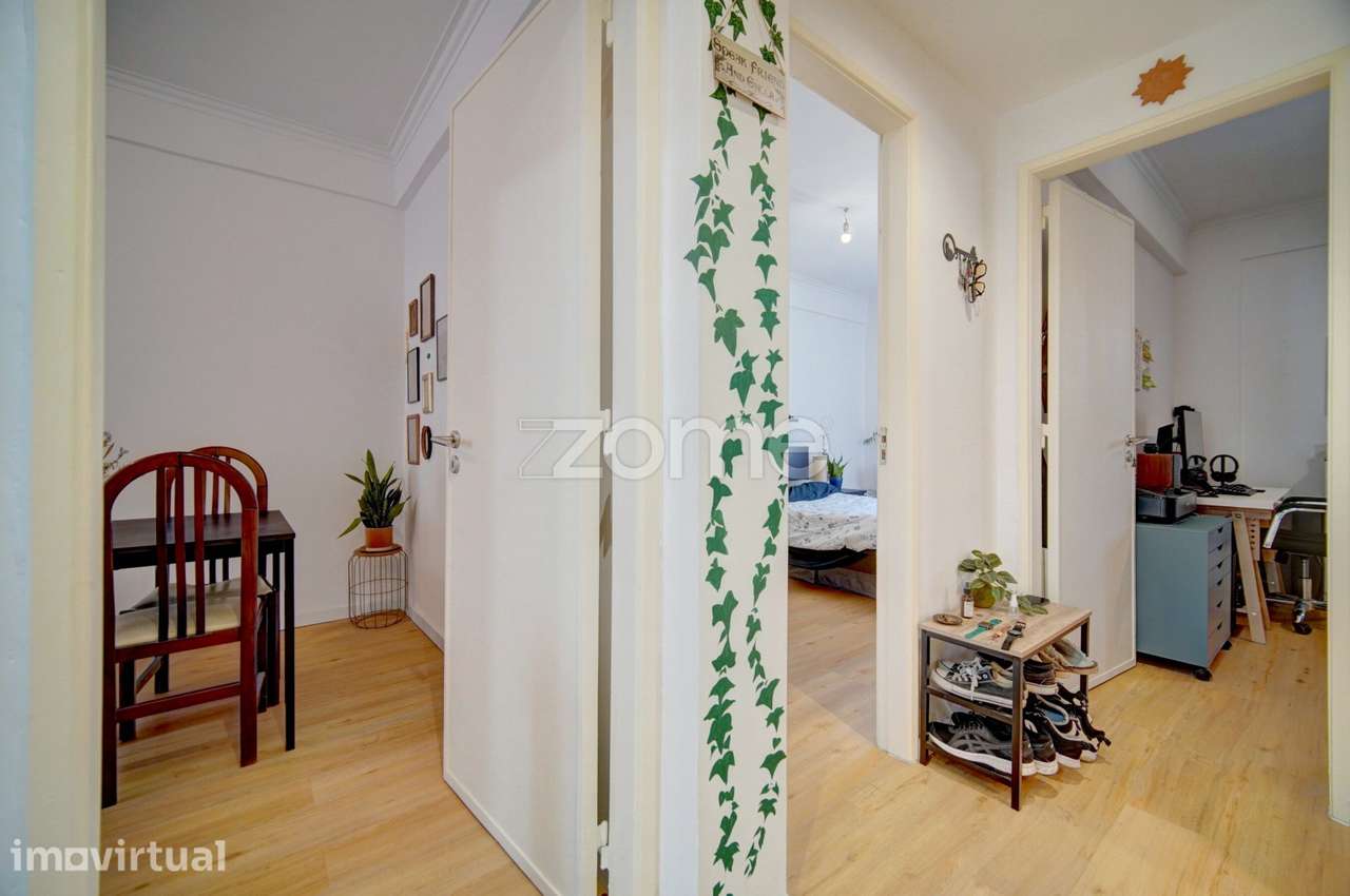T2 Remodelado, Pronto a Habitar na Mina de Água – Amadora - Grande imagem: 4/17
