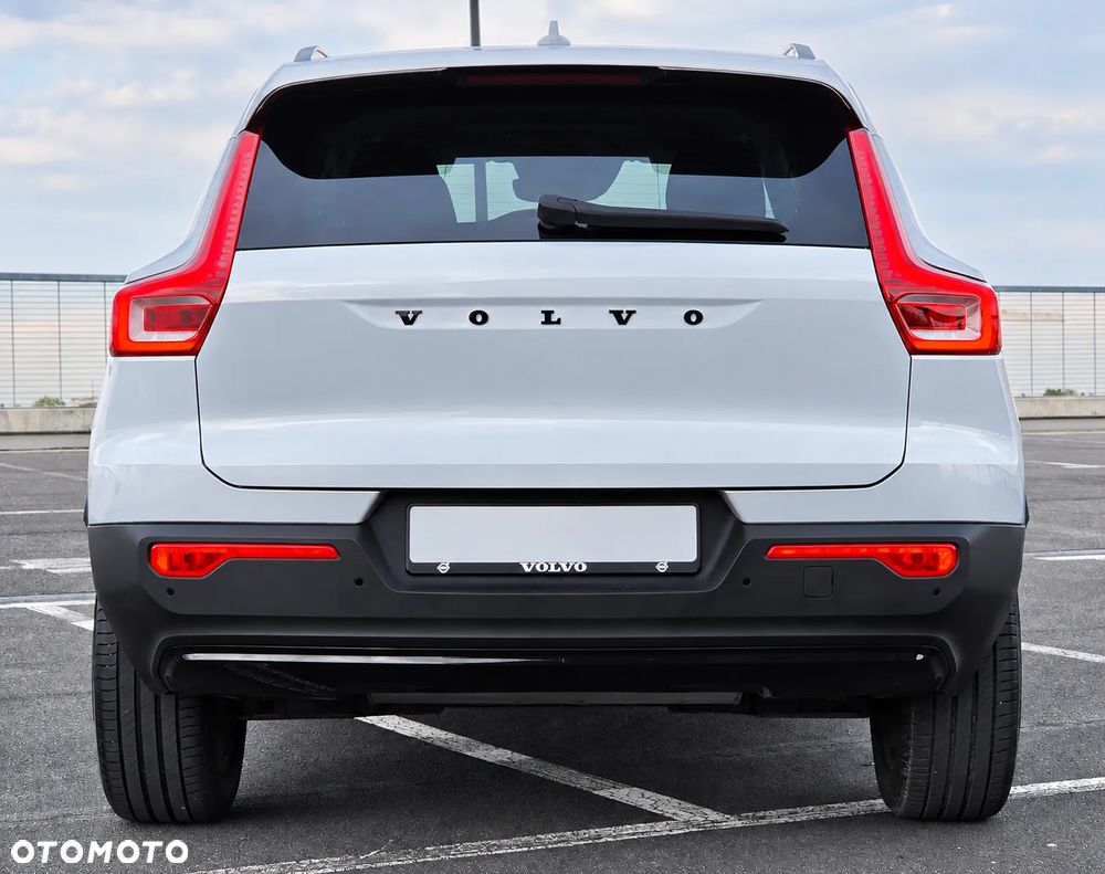 Volvo XC 40 T3 R-Design - 6