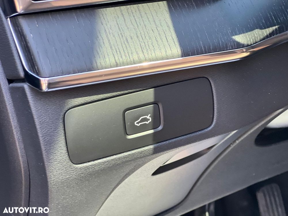 VOLVO XC90 2023 — imagine 13