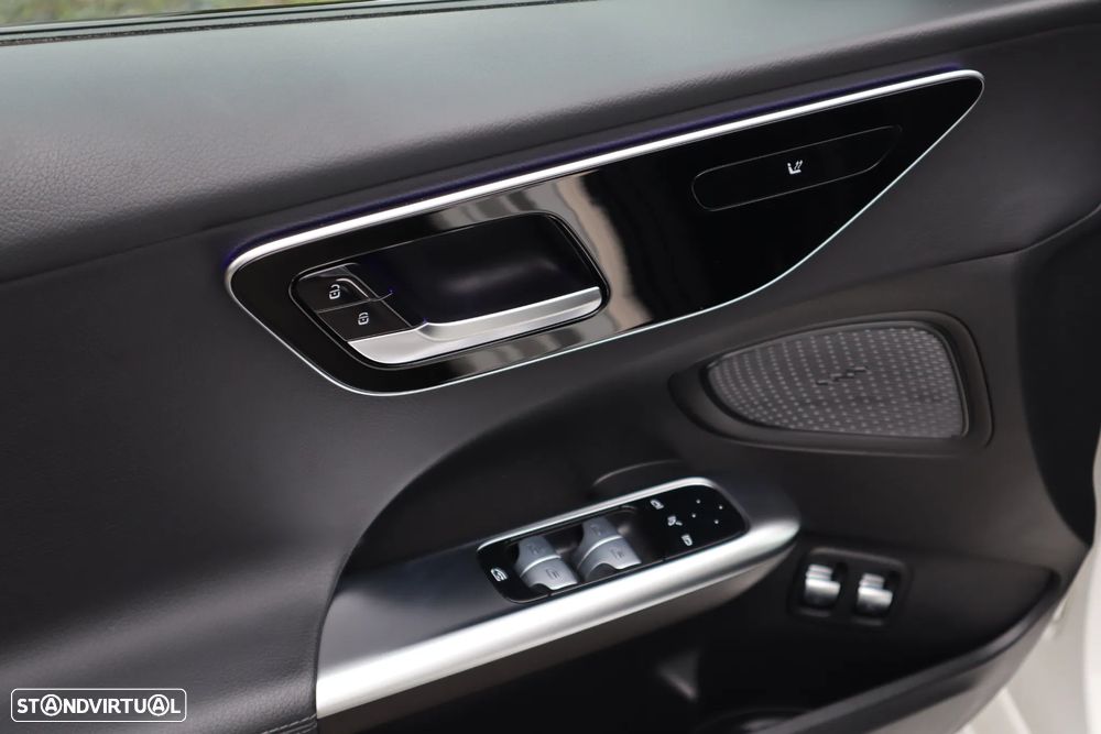 Mercedes-Benz C 300 e Avantgarde - 17