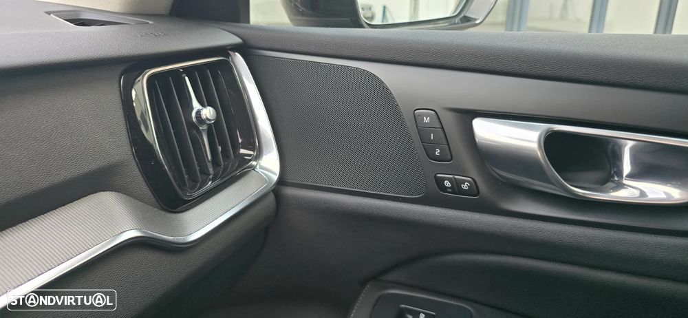 Volvo V60 2.0 T6 AWD TE Plus Dark - 32