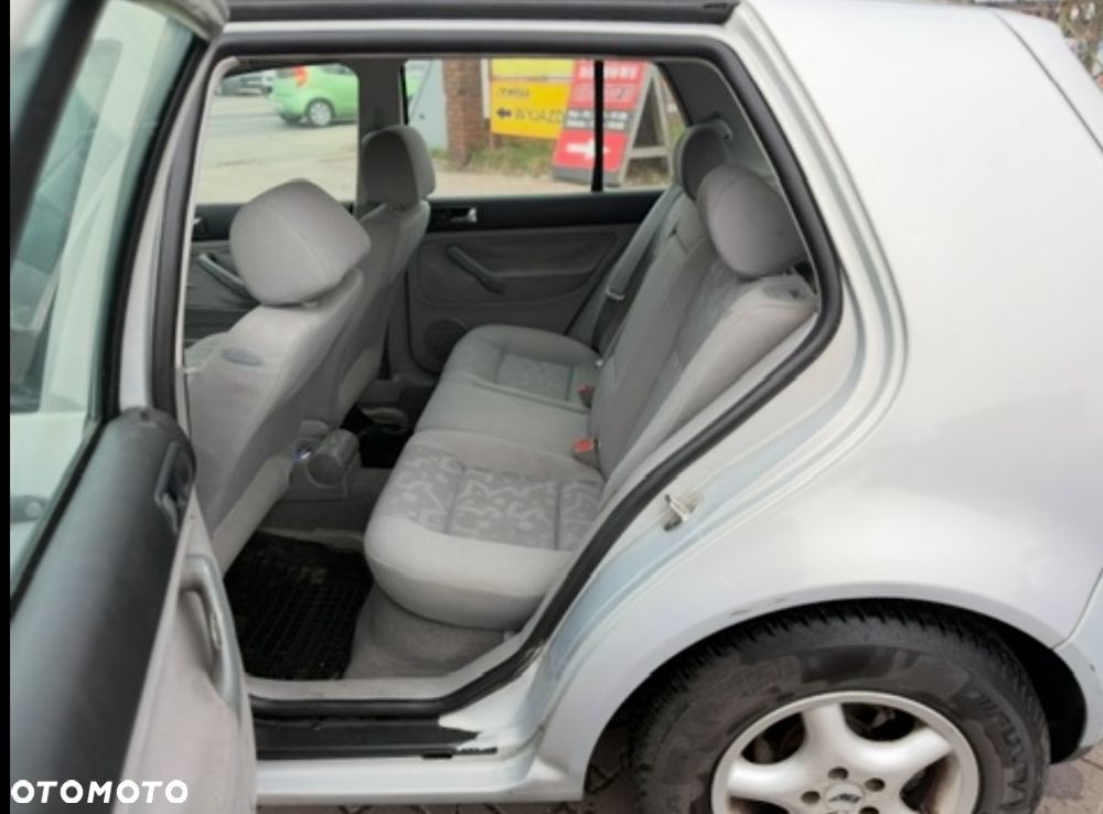Volkswagen Golf 1.6 - 13