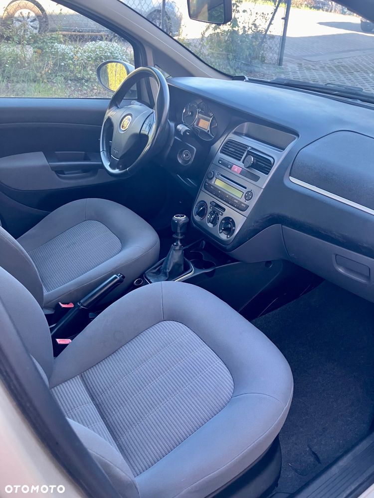 Fiat Linea 1.4 Dynamic - 6