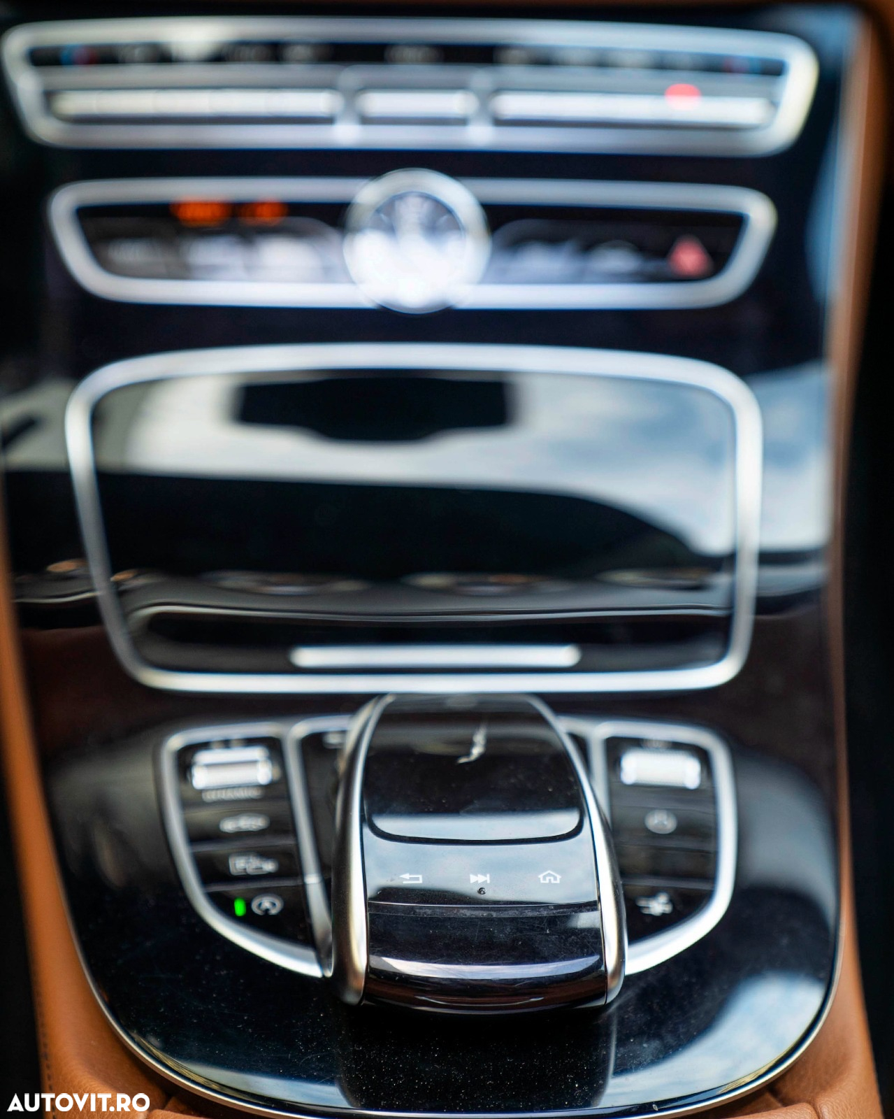Mercedes-Benz E 400 4Matic Coupe 9G-TRONIC Avantgarde - 24