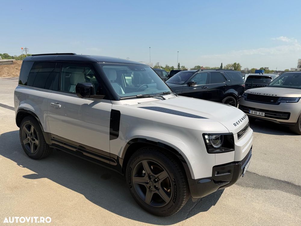 Land Rover Defender 90 3.0D 250 MHEV Hard Top X-Dynamic SE - 11