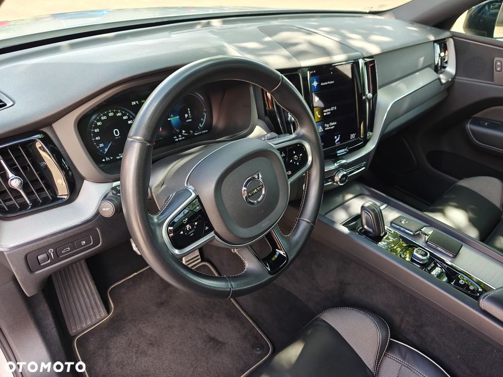 Volvo XC 60 T8 AWD Recharge Geartronic RDesign - 20