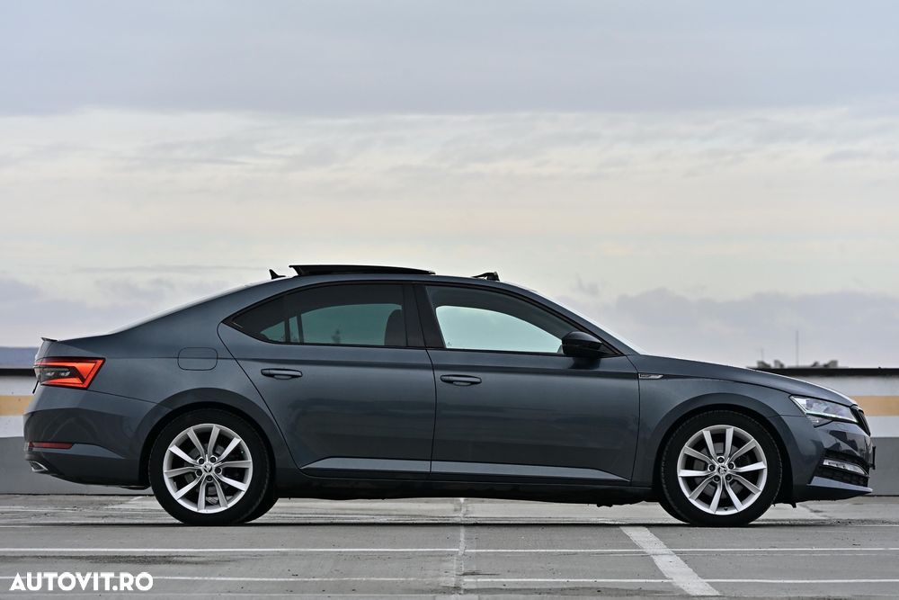 Skoda Superb 2.0 TDI DSG Sportline - 7