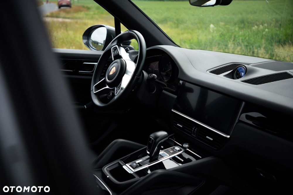 Porsche Cayenne - 12