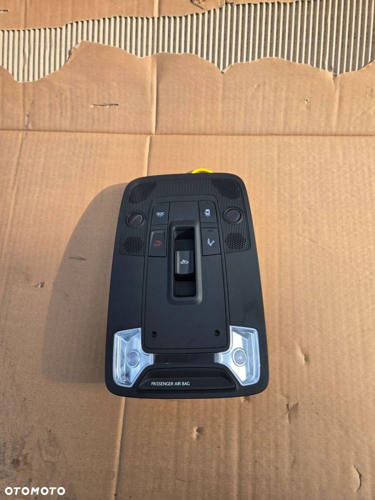 audi a3 rs3 8y lampka podsufitki 8y0947135h komplet - 1