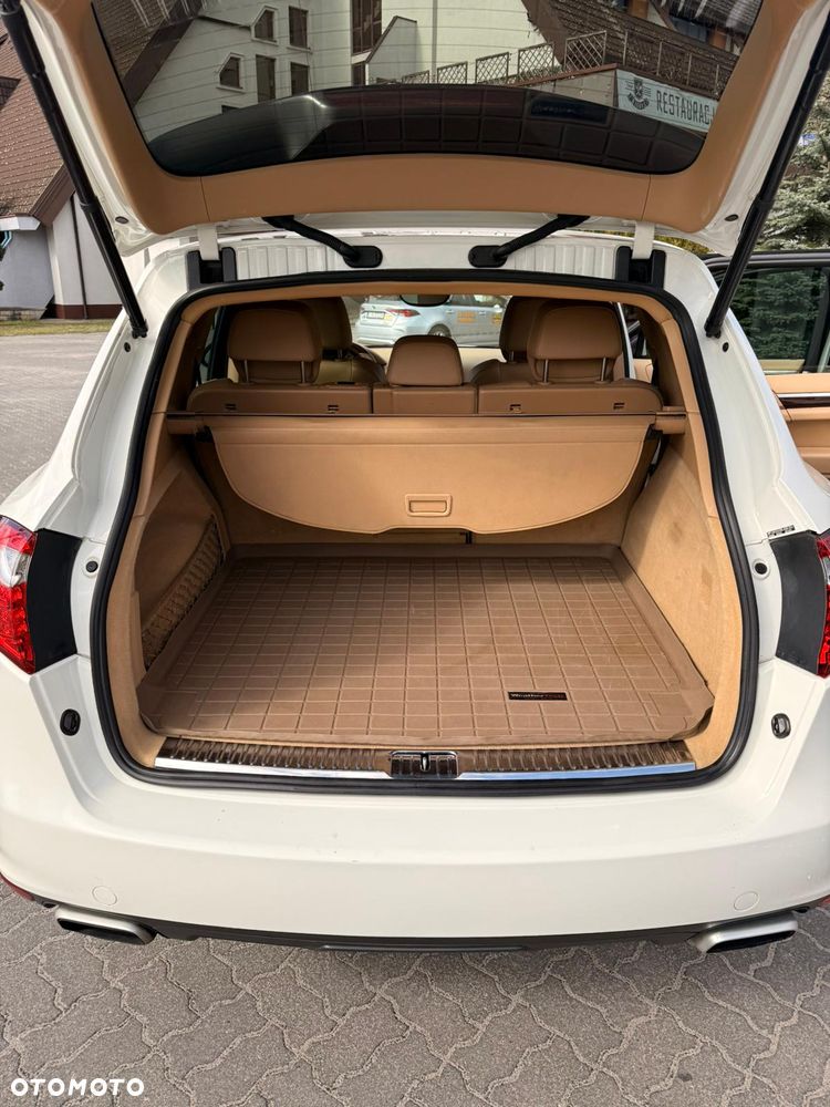 Porsche Cayenne - 15