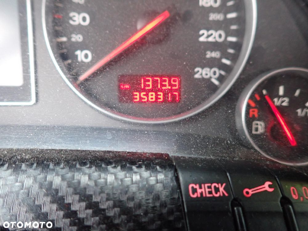 CZĘŚCI - Audi A4 B6 1,9 TDI 130KM AVF FILM KOMBI 6B GBA lakier LŻ9W LZ9W 2003r. INDEX - 9816 - 14