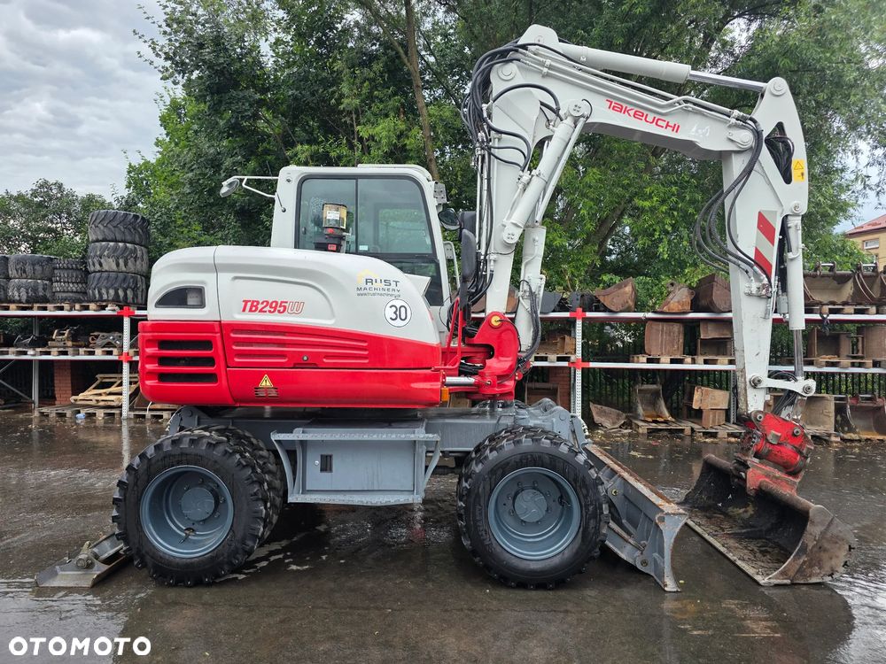 Takeuchi TB 295W Powertilt - 4