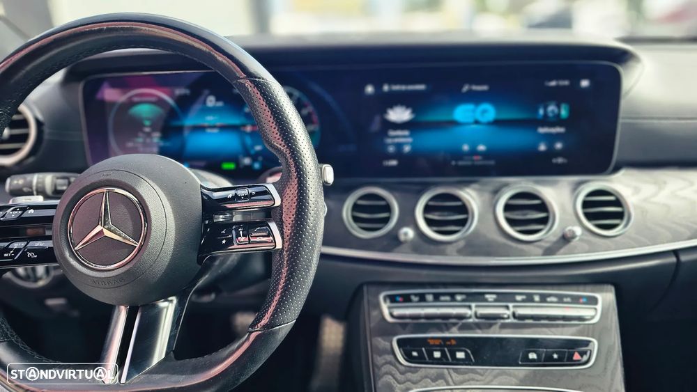 Mercedes-Benz E 300 de 4Matic 9G-TRONIC AMG Line - 27