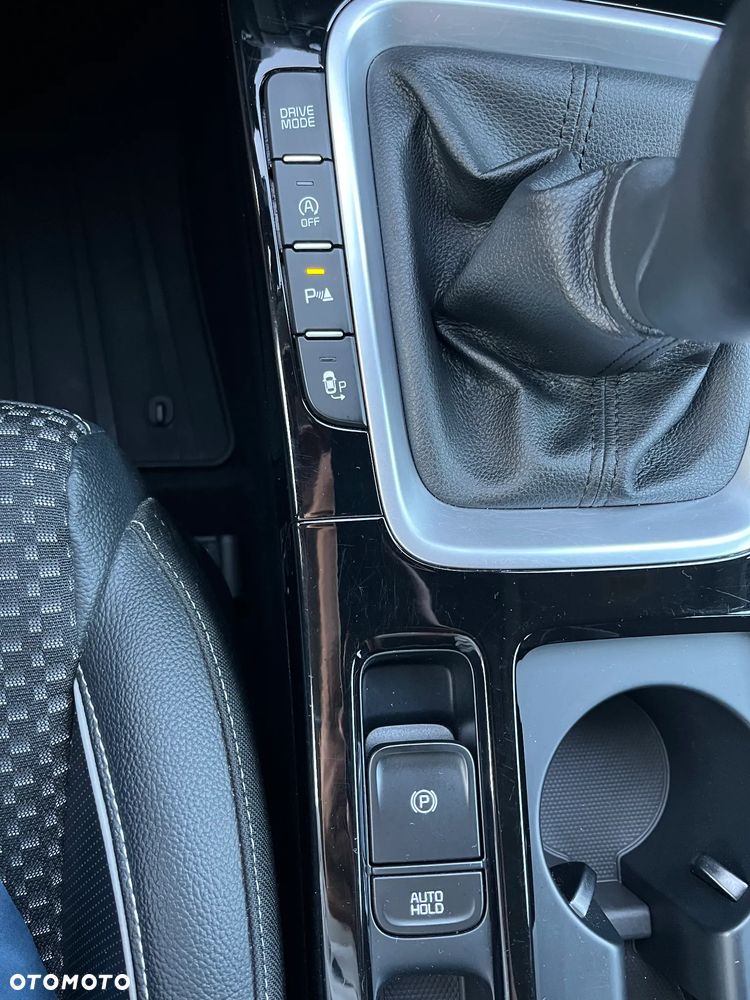 Kia Ceed 1.6 CRDi mHEV L - 17