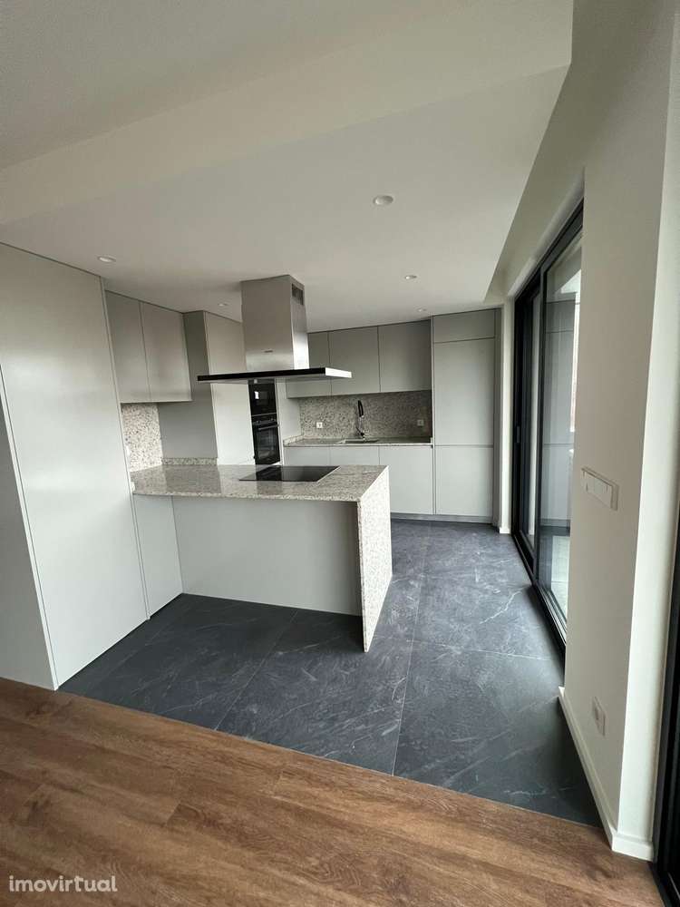 T2 Fabuloso Gaia Av.  República Metro S.  Ovídio Lugar  Garagem  Duplo - Grande imagem: 3/28