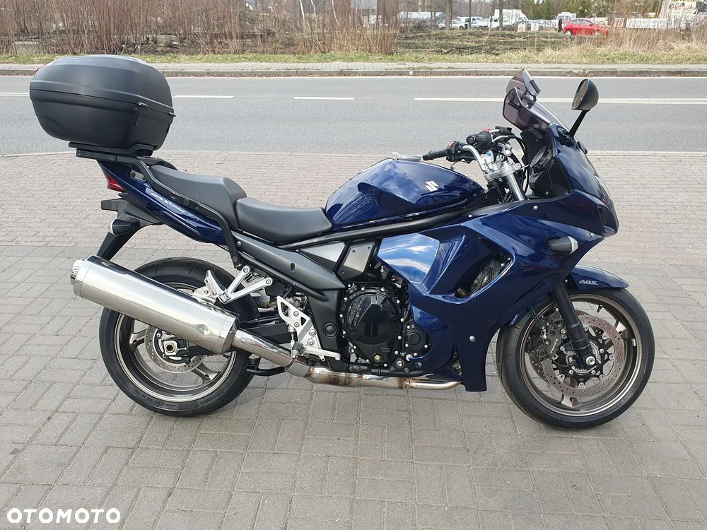Suzuki GSX - 10