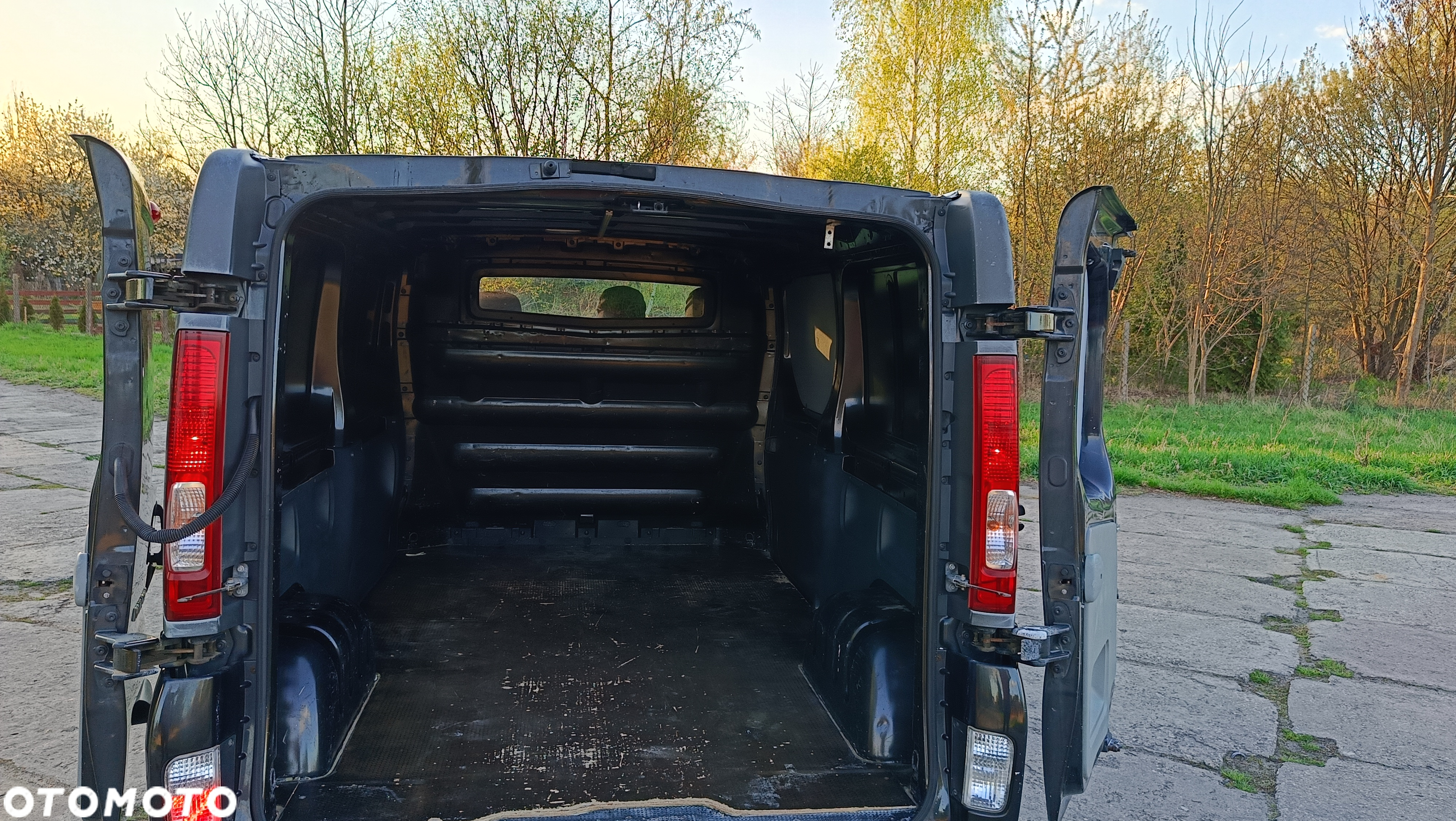 Nissan Primastar 2014 r klimatyzacjia długi long Trafic Vivaro - 17