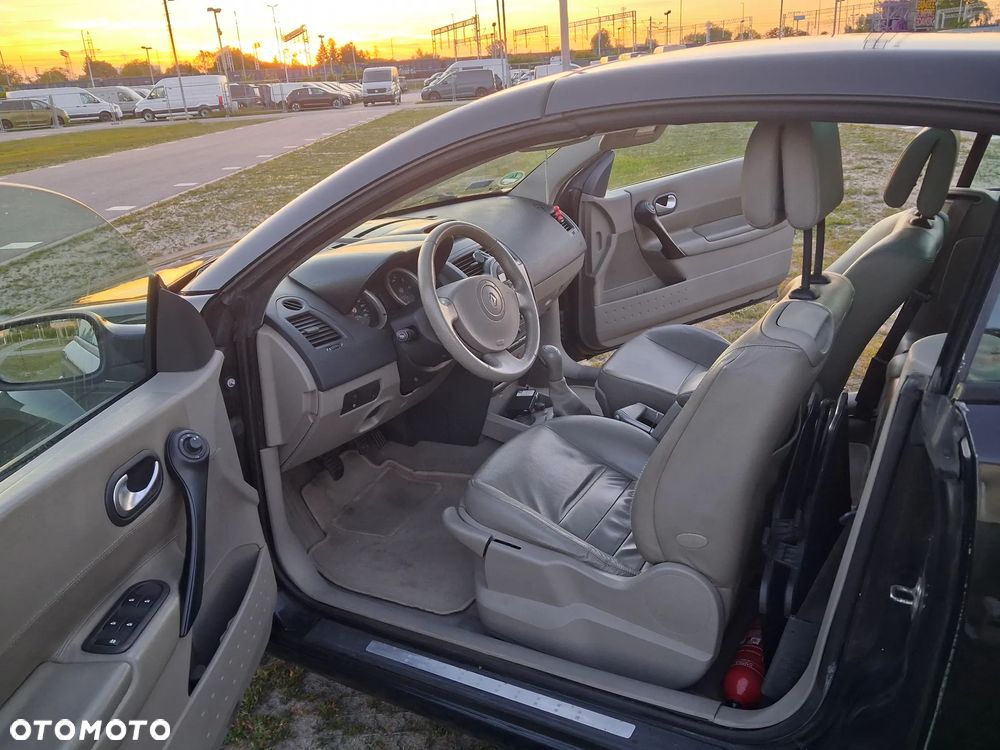 Renault Megane 1.6 Luxe Privilege - 10